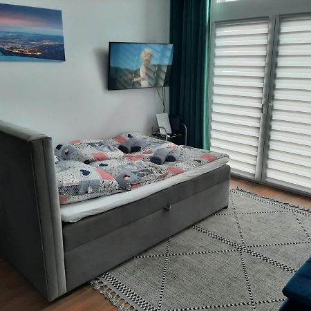 ורוצלב Aparta Lotnisko מראה חיצוני תמונה